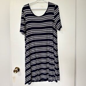 🎉4/30$🎉Navy & White Striped T-Shirt Dress - Size M